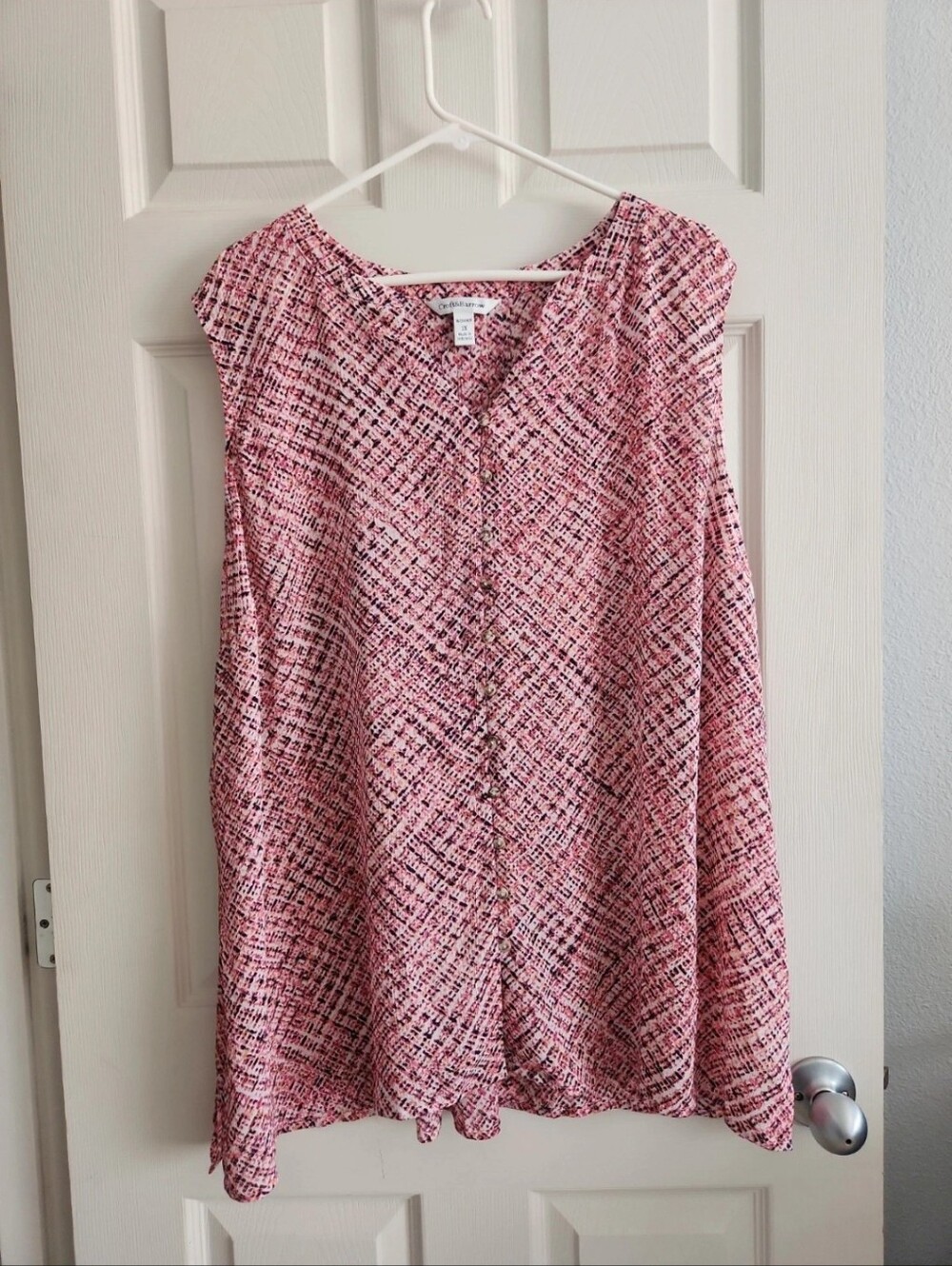 Patterned Sleeveless Blouse